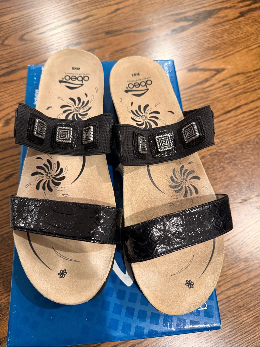 Abeo NWT Black Women's Slide Sandals with Decorative Accents size 8